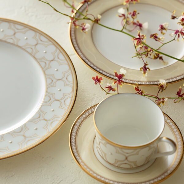 Noritake 20Pcs Dinner Set (Accent Plate) For 4 Person-Trefolio Gold - Image 4
