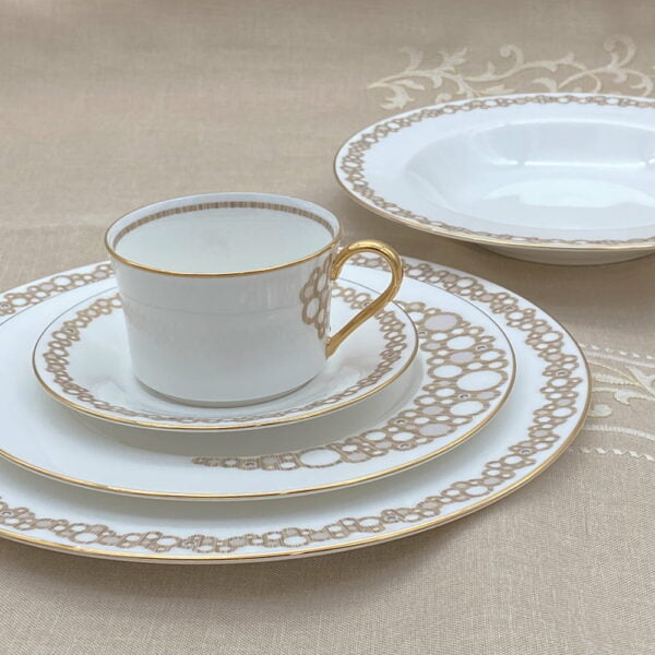 Noritake 47Pcs Dinner & Tea Set For 8 Persons -Chatham Gold - Image 4